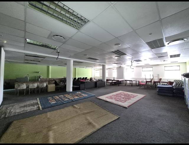 850M² OFFICE TO LET IN SUNNINGHILL